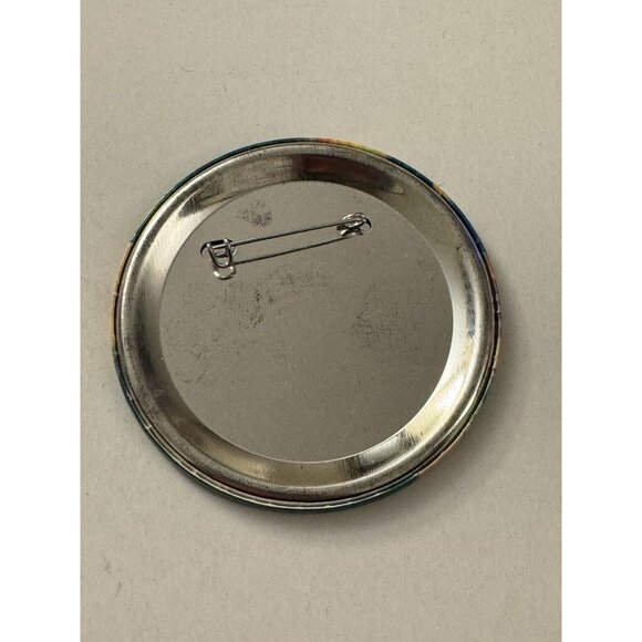 Retro Disney Snow White And The 7 Dwarfs Walmart Video Pin Button AV2W - Picture 2 of 2